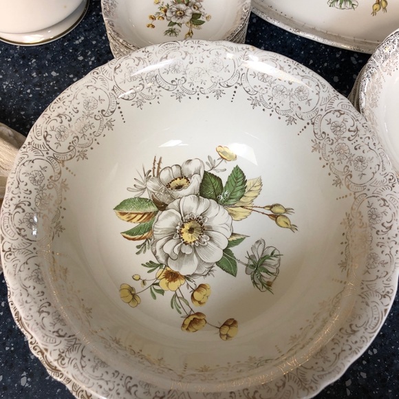 Royal Monarch Other - Royal Monarch Antique/Vintage Dinnerware